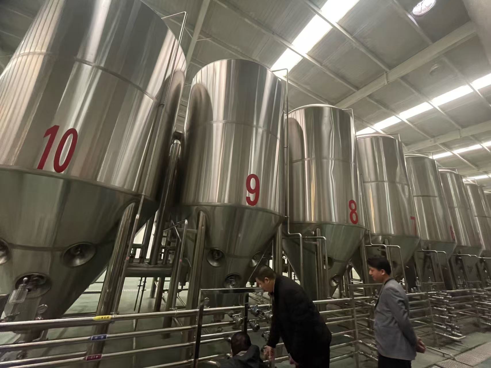 南和精酿啤酒设备厂—平面布置、设备设计、制造、调试、培训等一条龙服务